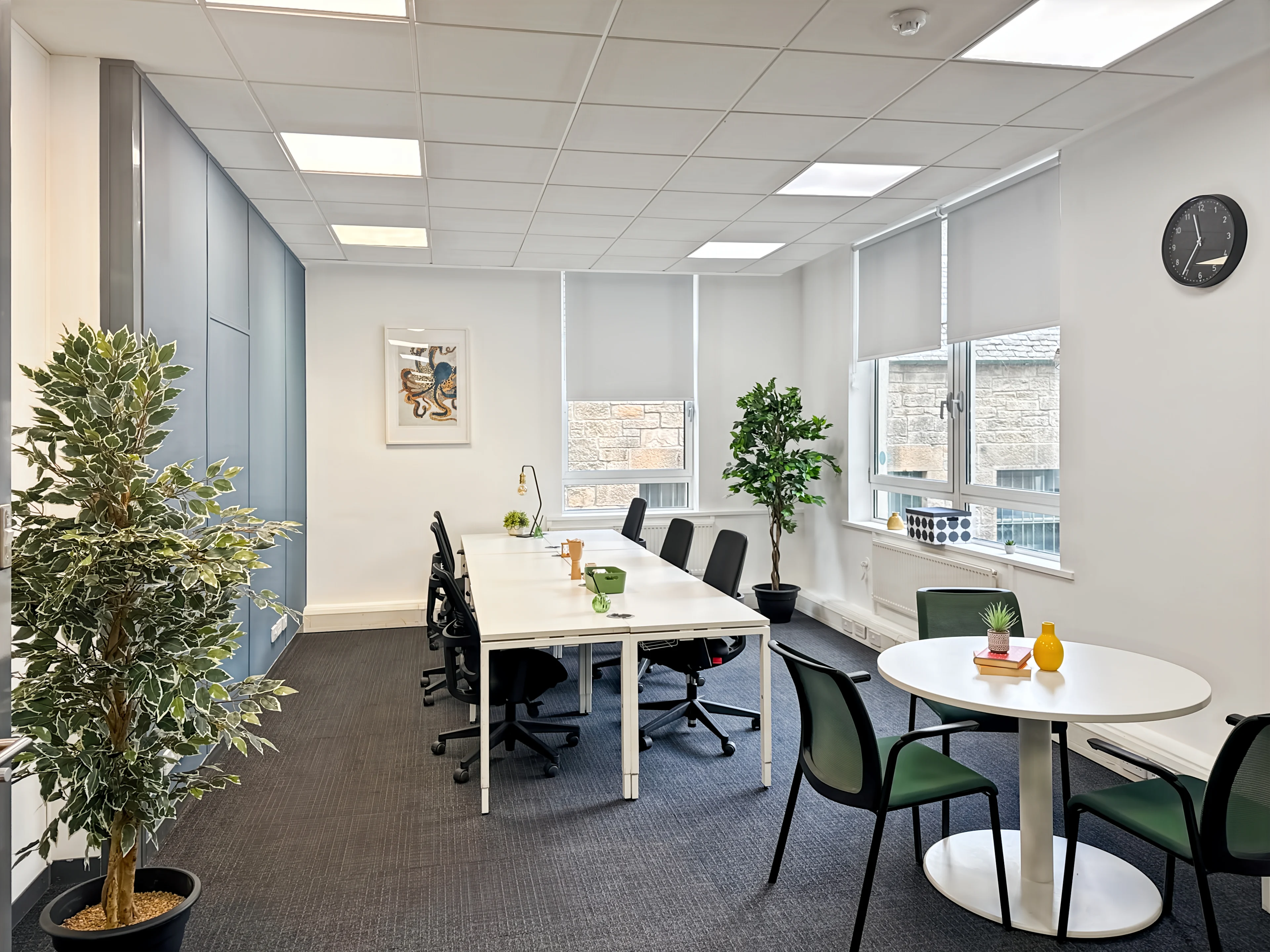 Canary Wharf Mail & Business Desk